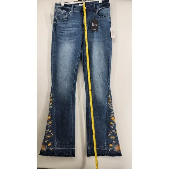 Prosperity Women's Size 8 Blue Denim Laura Embroidered Bootcut Jeans NWT - Picture 7 of 12